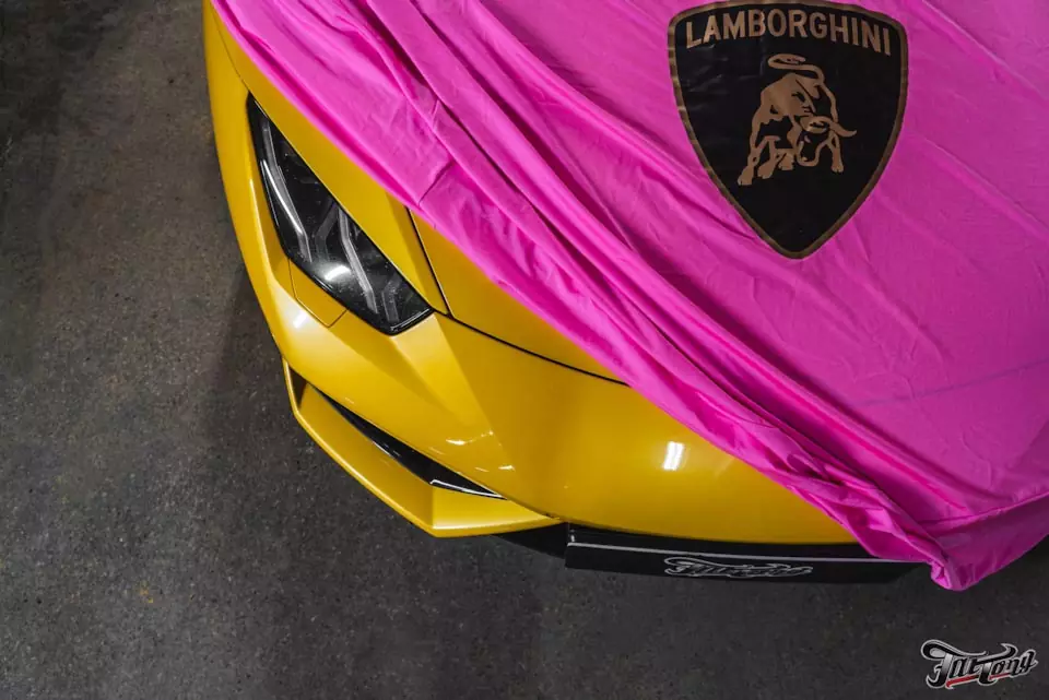 Lamborghini Huracan. Пошив розового чехла для гаражного хранения!